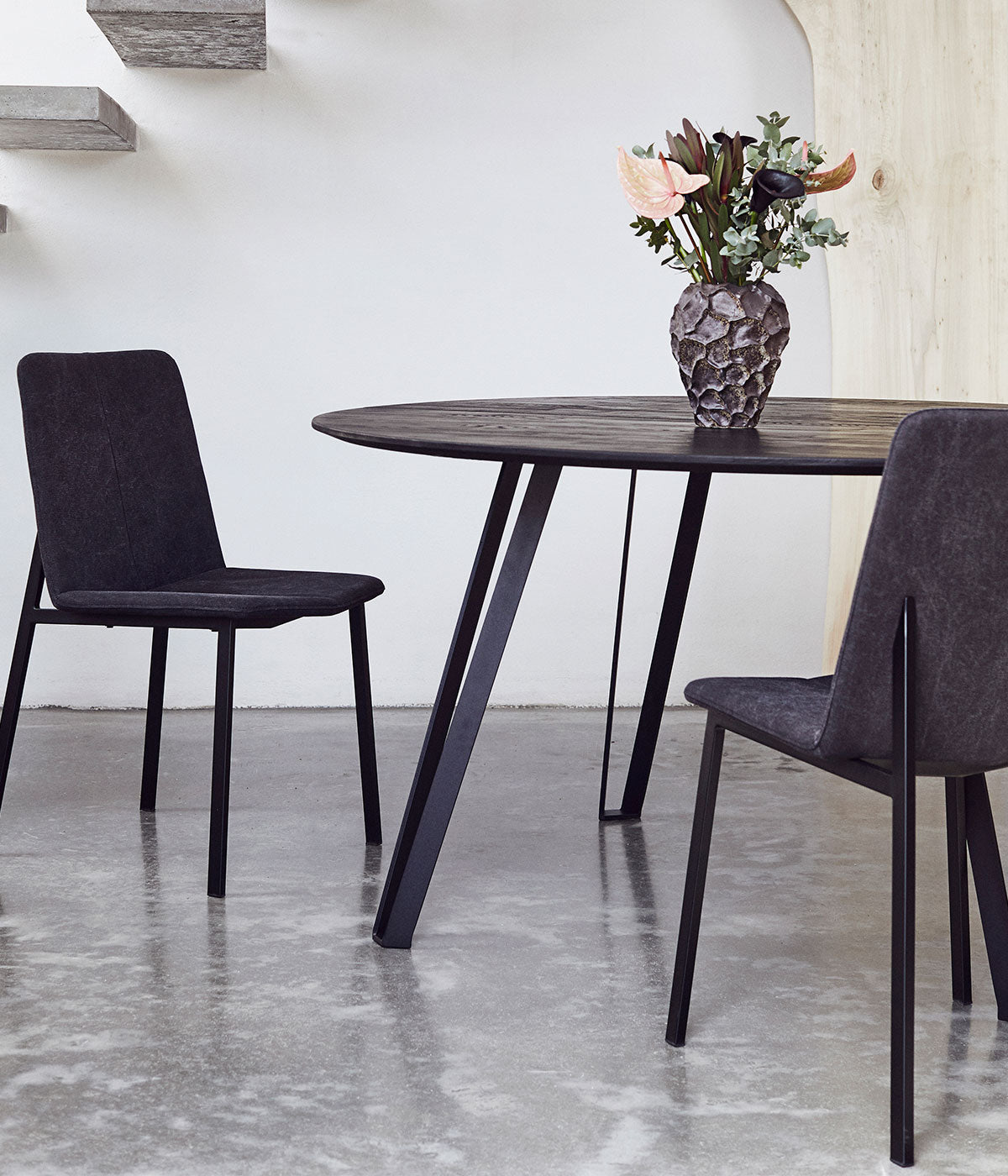 Muubs Round Dining Table in Ash Black with Black Coated Metal Legs