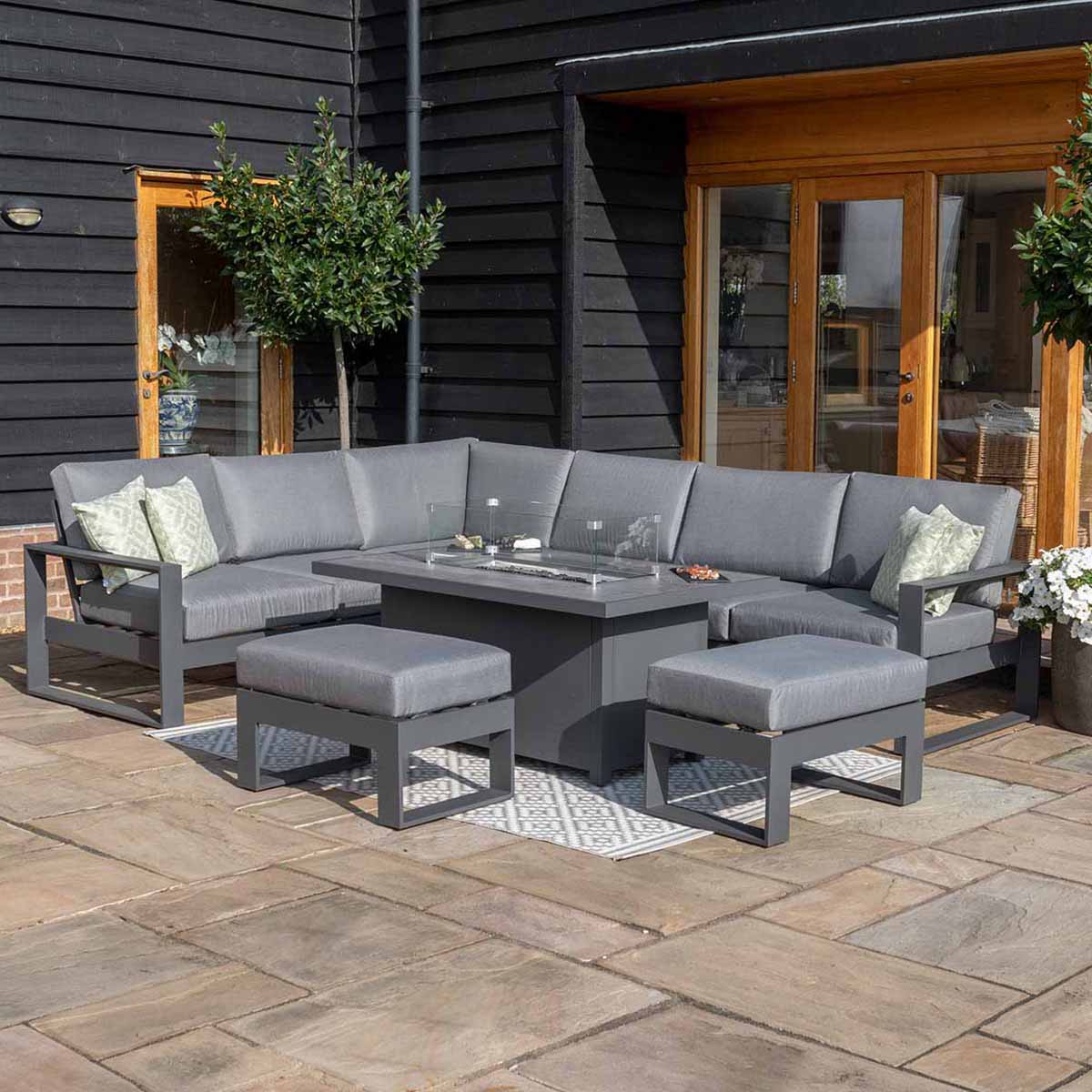 Amalfi Large Corner Group With Fire Pit Table