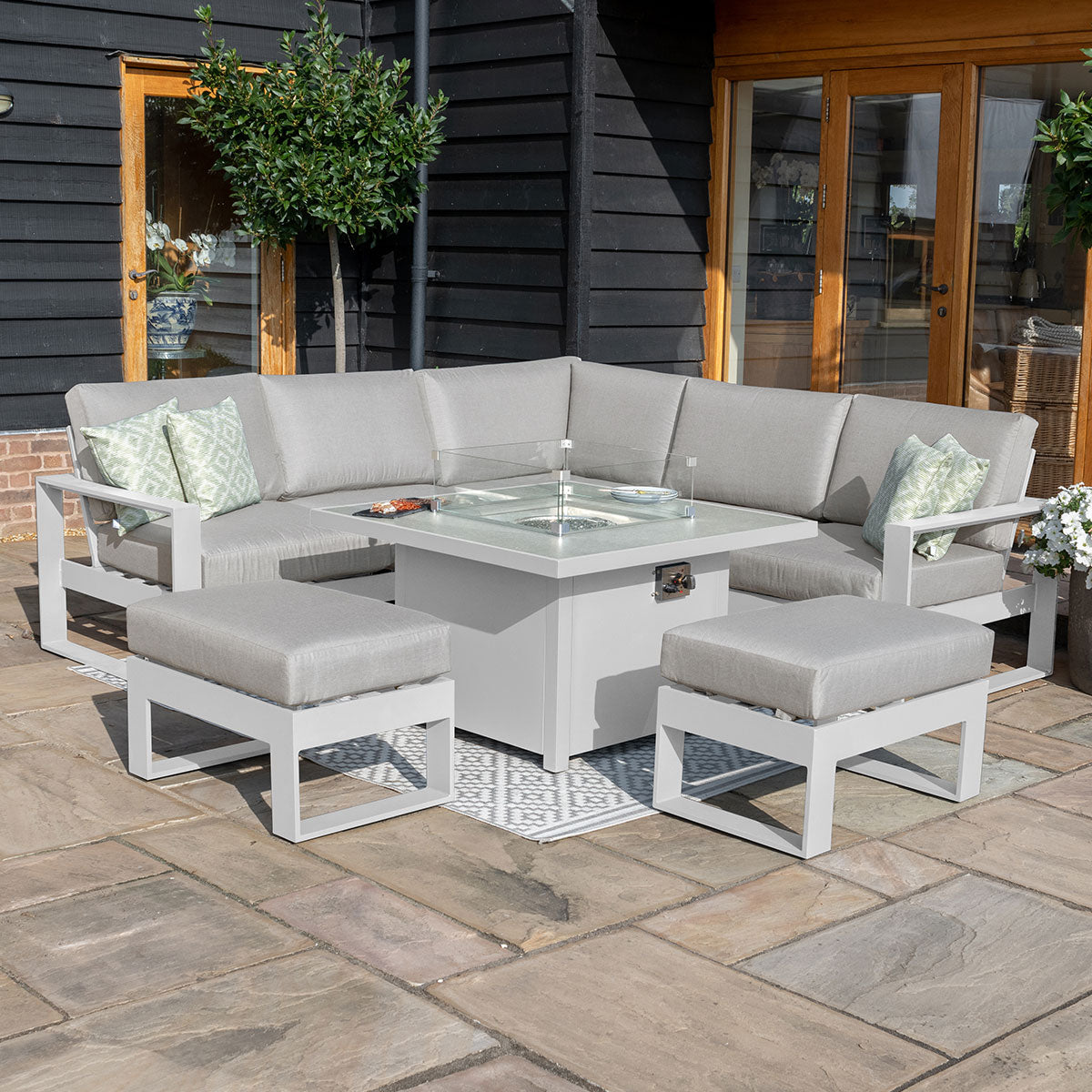 Amalfi Small Corner Group With Fire Pit Table