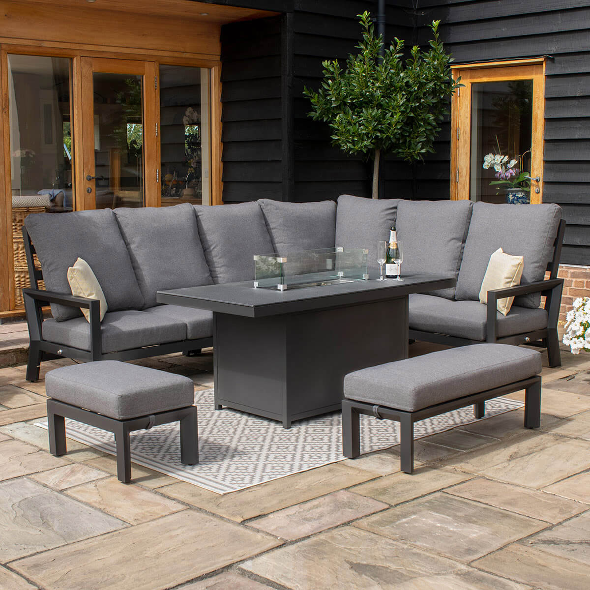 Manhattan Reclining Corner Dining Set with Fire Pit