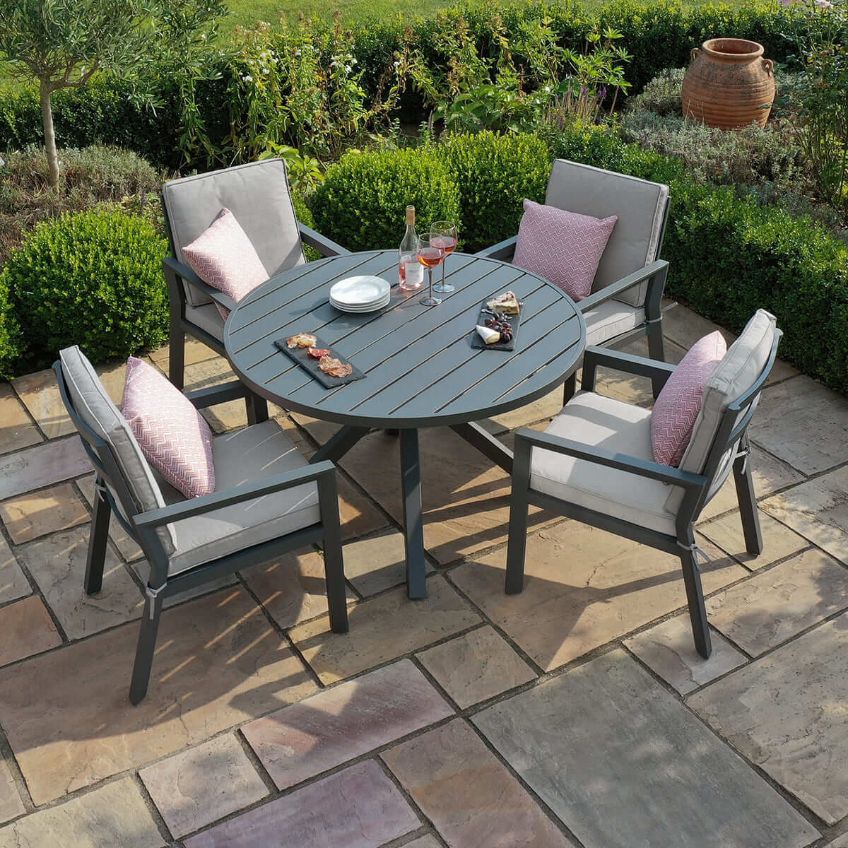 New York 4 Seat Round Dining Set