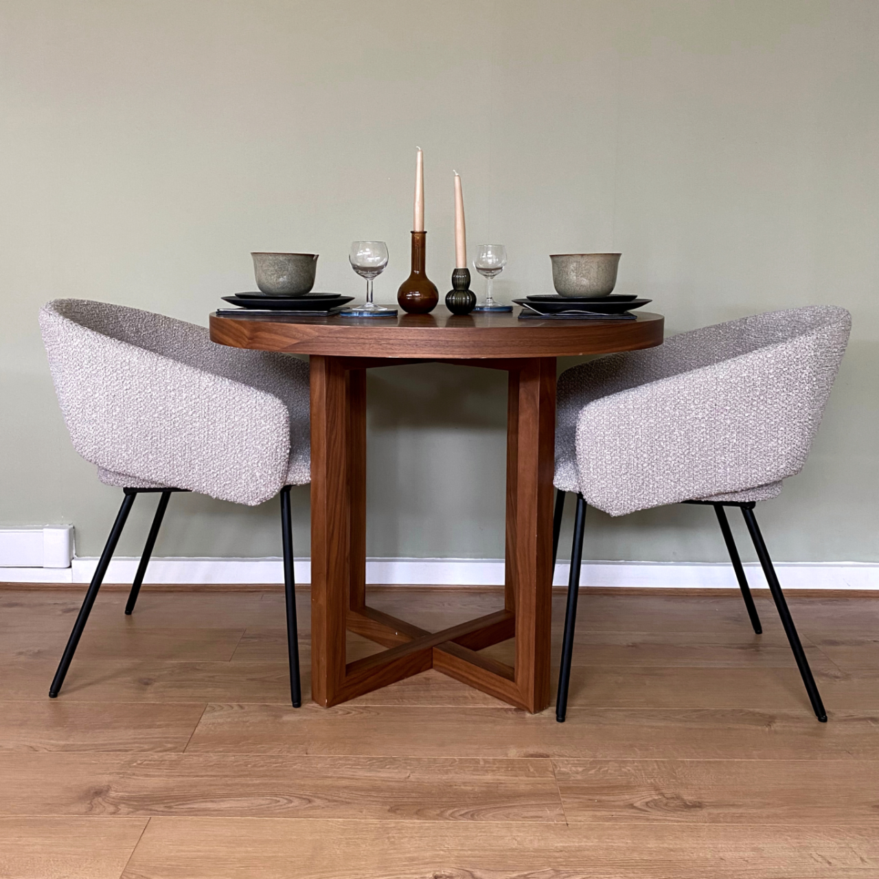 Iris Dining Table