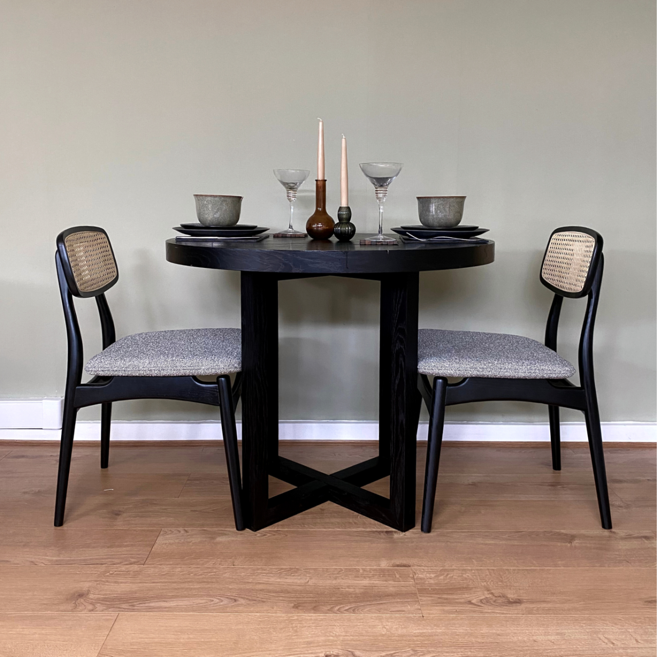 Iris Dining Table